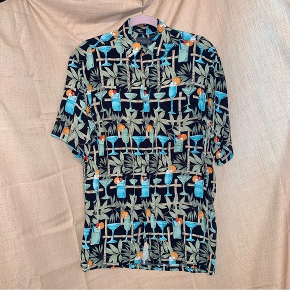 👔 Men's VAN HEUSEN Black🍸Cocktails Bar Button Short Sleeve Shirt size Small - Picture 1 of 3